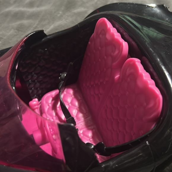 Sold - Picture 3 of 4